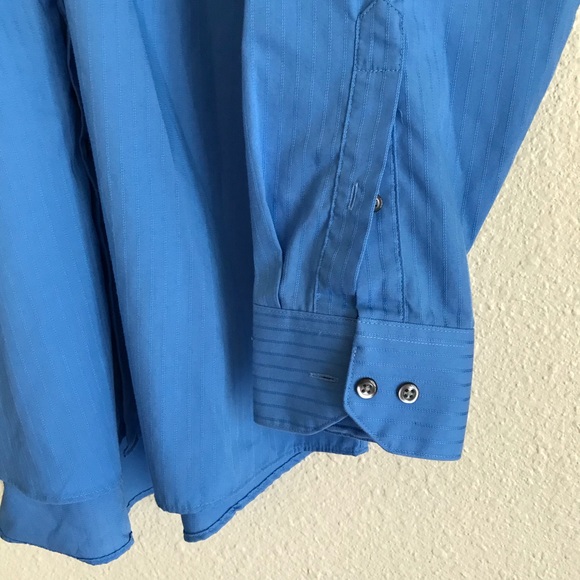 Van Heusen & Arrow Dress Shirts - Picture 4 of 8